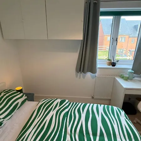 Cozy And Bright In A Friendly 2 Bedroom Πανσιόν