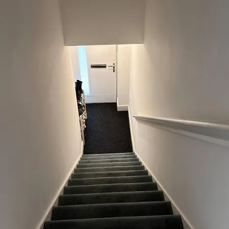 Cozy And Bright In A Friendly 2 Bedroom * ブリストル