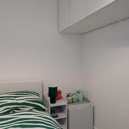 Cozy And Bright In A Friendly 2 Bedroom Bristol