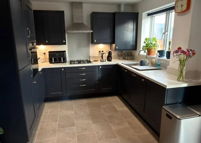 Cozy And Bright In A Friendly 2 Bedroom Guest house Bristol