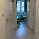 Cozy And Bright In A Friendly 2 Bedroom