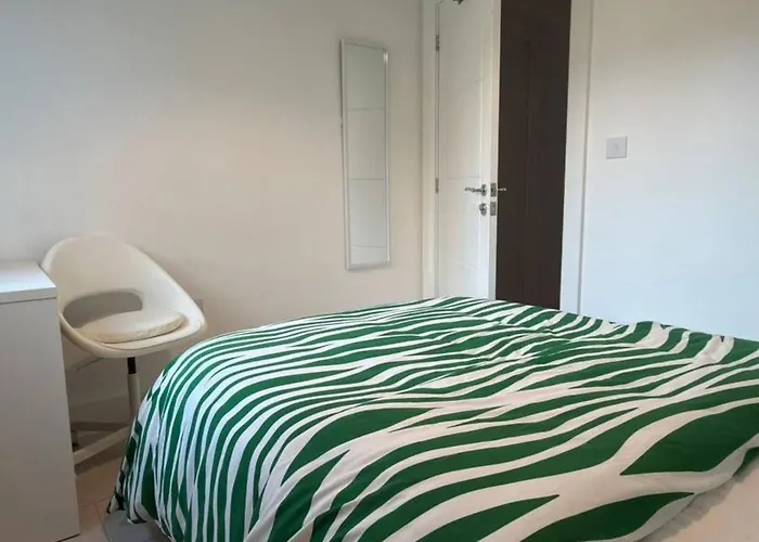 Cozy And Bright In A Friendly 2 Bedroom Gasthuis Bristol