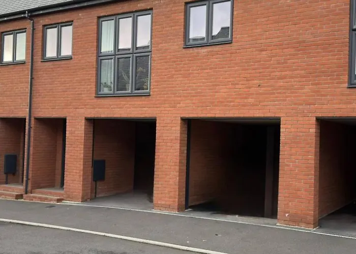 Pensión Cozy And Bright In A Friendly 2 Bedroom